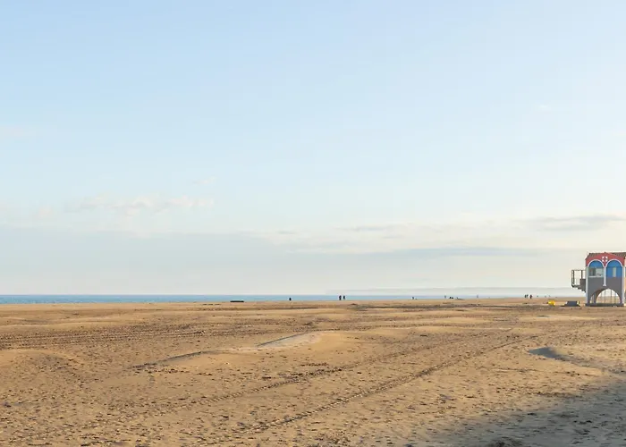 Les Jacinthes - Spacious Sea View Apartment *
